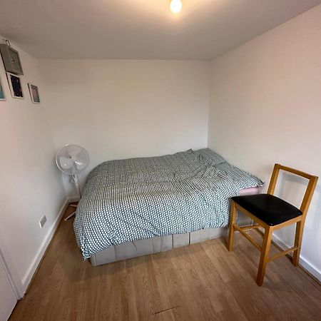 Newbury Apartment Лондон Екстериор снимка