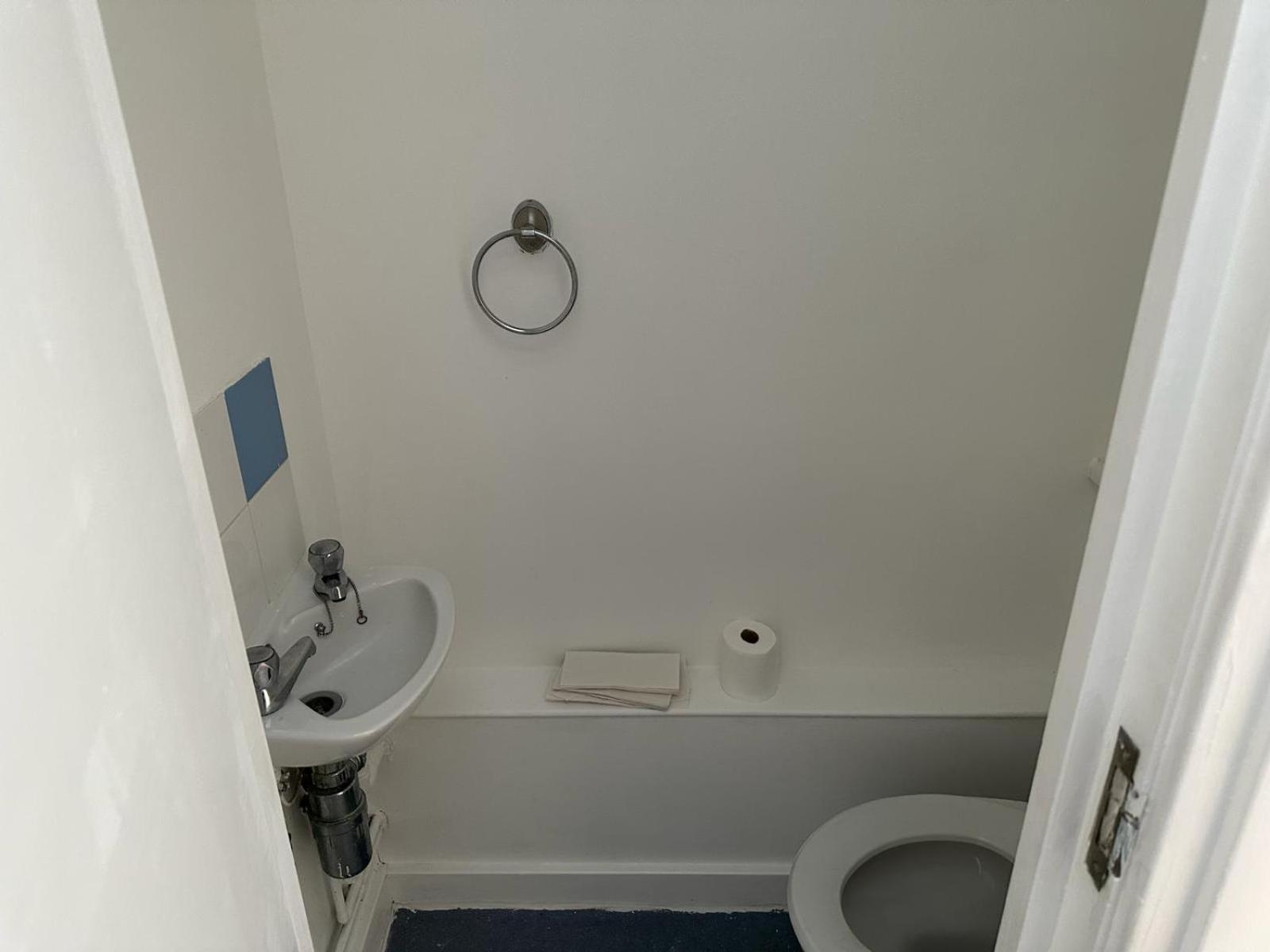 Newbury Apartment Лондон Екстериор снимка