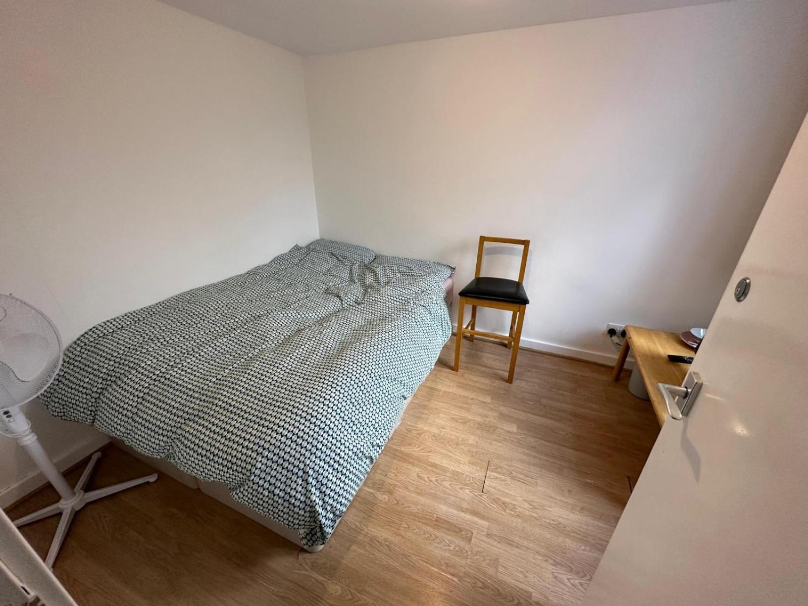 Newbury Apartment Лондон Екстериор снимка